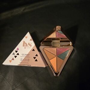 NEW LYS BEAUTY Eyeshadow Palette